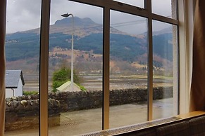 Loch Long Hotel