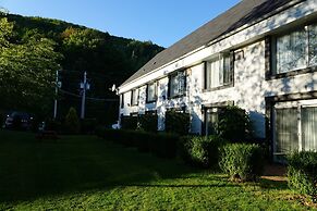 Glenora Inn & Distillery