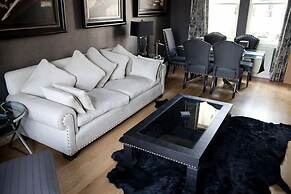14 Lomond Castle