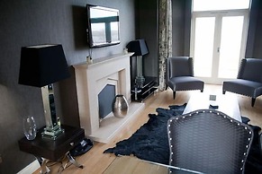 14 Lomond Castle