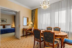 Natsionalny Hotel