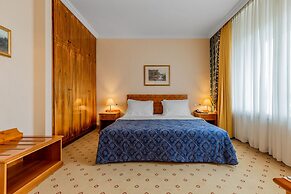 Natsionalny Hotel