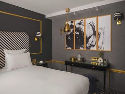 Snob Hotel