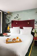 Snob Hotel