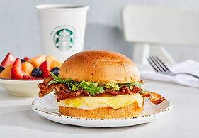 Courtyard by Marriott Oshawa