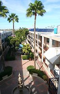 Hotel El Camino Inn & Suites