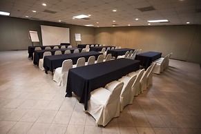 Hotel El Camino Inn & Suites
