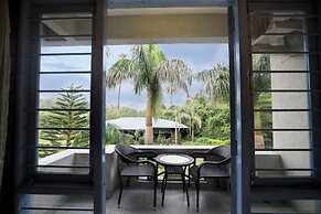 Hummingbird Resort