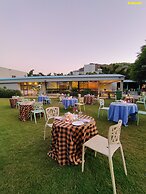 Hummingbird Resort