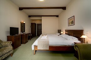 Giamandes Hotel