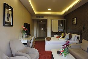 Balcony Hotel & Suites