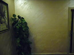 Balcony Hotel & Suites