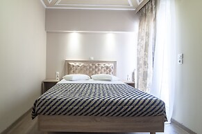 Elikon Hotel