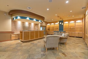 Pacific Shores Resort & Spa