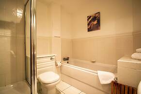Turnberry Apartments