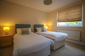 Turnberry Apartments