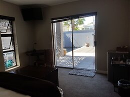 Melkbosch Guesthouse
