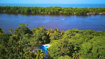 Aninga Lodge