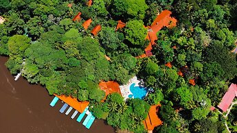 Aninga Lodge