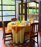 Aninga Lodge