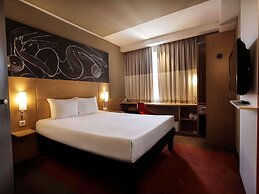 ibis Yerevan Center