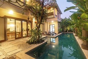 Villa Tepi Sungai