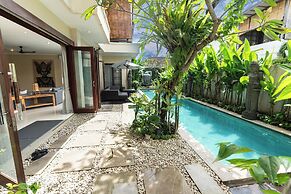 Villa Tepi Sungai