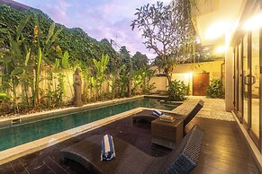 Villa Tepi Sungai