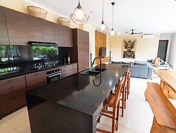 Villa Tepi Sungai