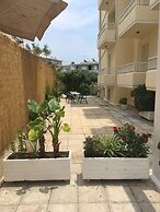 Manias Apartments