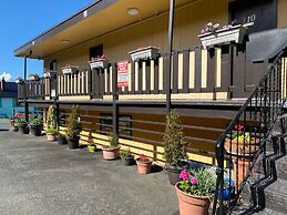 Holiday House Motel