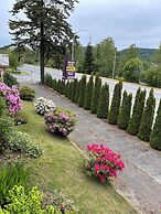 Holiday House Motel