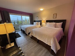 Holiday House Motel