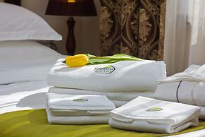 Garden Hotel