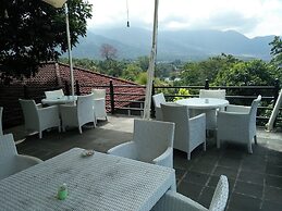 Bukit Alamanda Resort & Resto