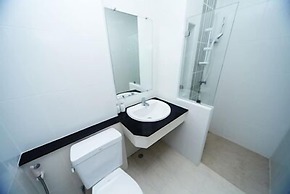 Central place serviced apartment 1