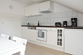 City Park Apartments Ludi