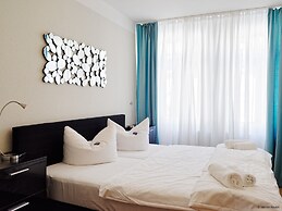 City Park Apartments Ludi