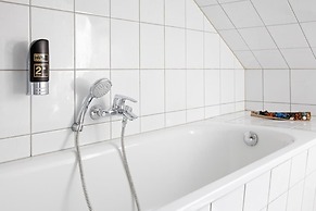 City Park Apartments Ludi