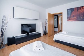 City Park Apartments Ludi