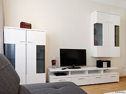 City Park Apartments Ludi