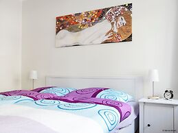 City Park Apartments Ludi