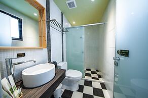 Here B&B