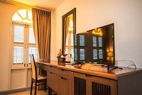 Patong Sino House