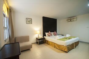 Patong Sino House