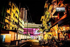 Patong Sino House