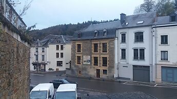 B&B Golden Lion