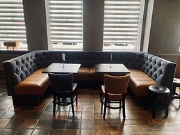 Kilmorey Arms Hotel