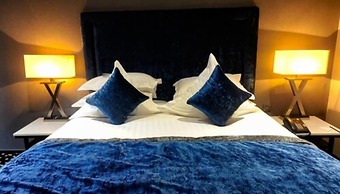 DoubleTree by Hilton Belfast City Ten Square
