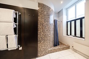 DoubleTree by Hilton Belfast City Ten Square